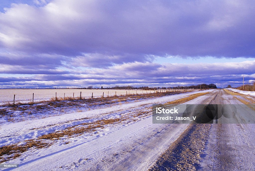 Estrada de Inverno & nuvens - Royalty-free Agricultura Foto de stock