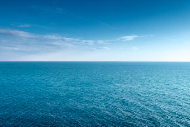 istock Horizon of the sea 903900134