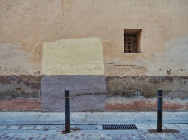 istock Detail of an old wall 903900644