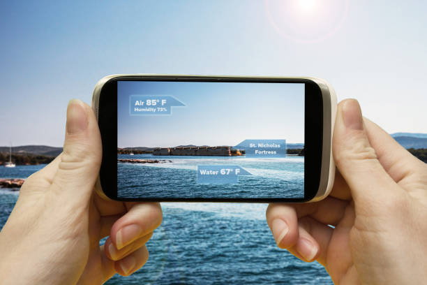 istock Program in the phone on augmented reality. Weather forecast and information on places of interest. 903908344