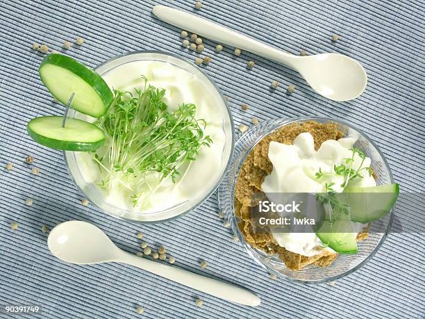 Joghurt Mit Gurke Und Brunnenkresse Stockfoto und mehr Bilder von Brunnenkresse - Brunnenkresse, Buttermilch, Cornflakes