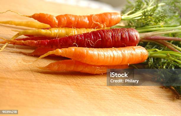 Rainbow Морковь 3 — стоковые фотографии и другие картинки Без людей - Без людей, Горизонтальный, Жёлтый
