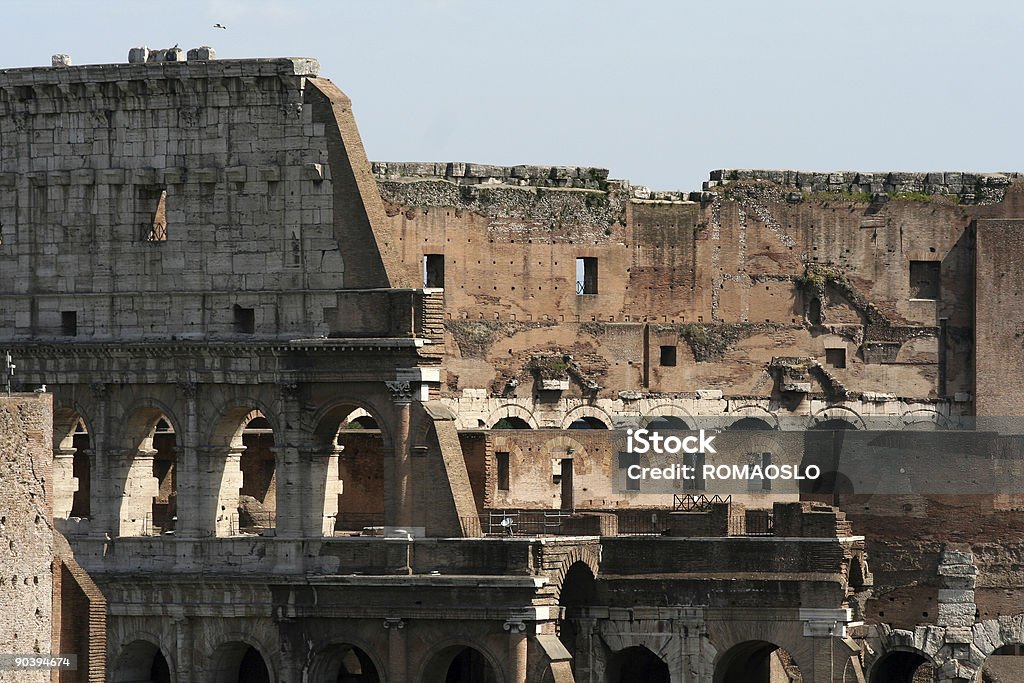 close-up di Colosseo, Roma, Italia - Foto stock royalty-free di Anfiteatro