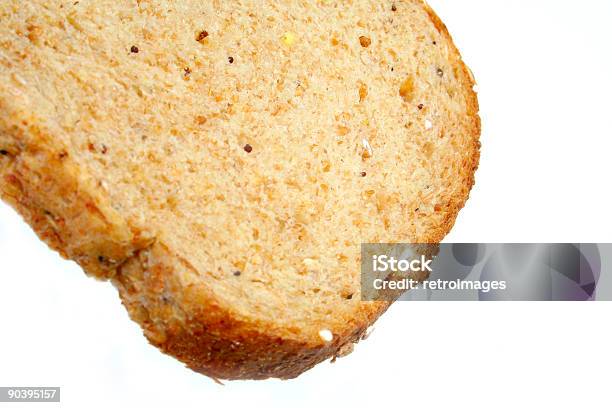 Stück Granary Brot Auf Weißem Hintergrund Stockfoto und mehr Bilder von Braun - Braun, Brotsorte, Butter