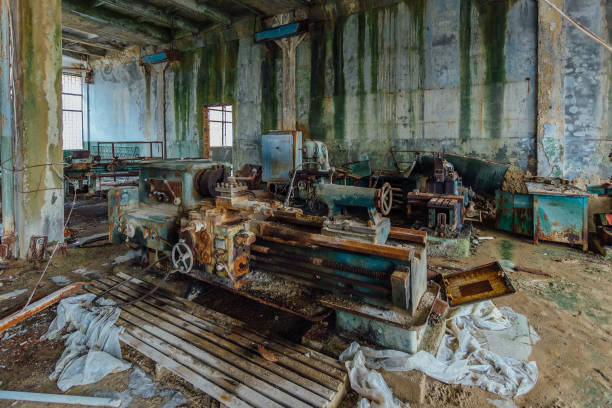 istock Old industrial machine tool. Rusty metal equipment in abandoned factory 903952230