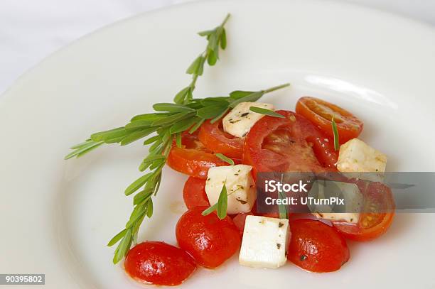 Frischer Tomatensalat 2 Stockfoto und mehr Bilder von Abnehmen - Abnehmen, Anzünden, Basilikum