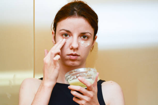 istock Eye treatement 903967920