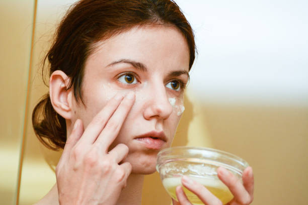 istock Eye treatement 903967928