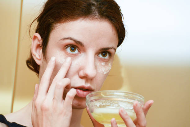istock Eye treatement 903968028