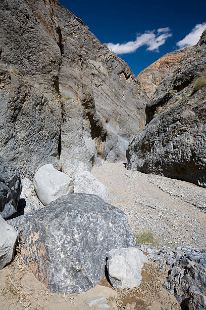 canyon nella valle della morte - marble canyon foto e immagini stock