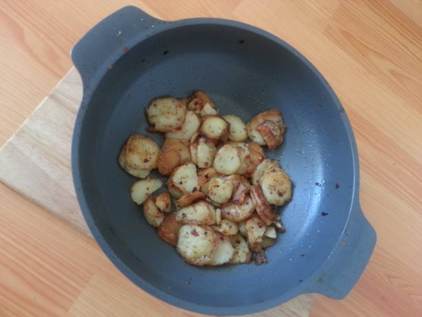 istock Potato fried or roasted slices 904003446