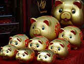 chinesischen-stil-schweinchen-bank-und-geld-box.jpg?b=1&s=170x170&k=20&c=J2XQKMIt_ndXK6KhWKl3j7x_uqaAMYaKmxQdfidnYQE=