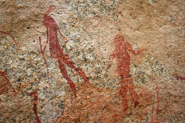 bushman rock pinturas - cave painting rock africa bushmen fotografías e imágenes de stock