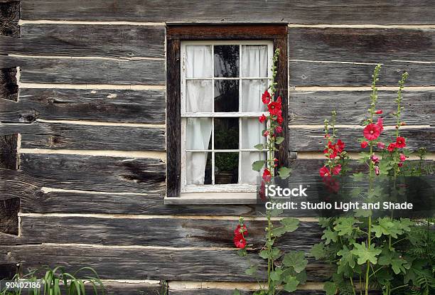 Finestra Della Vecchia Casa Di Legno - Fotografie stock e altre immagini di Architettura - Architettura, Canada, Casa