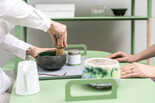 istock Making of green matcha tea 904025100