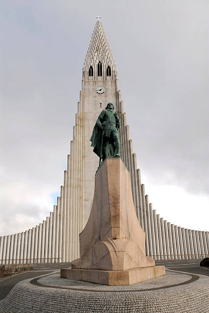 istock Hallgrims Churck in Reykjavik, Iceland 90402720