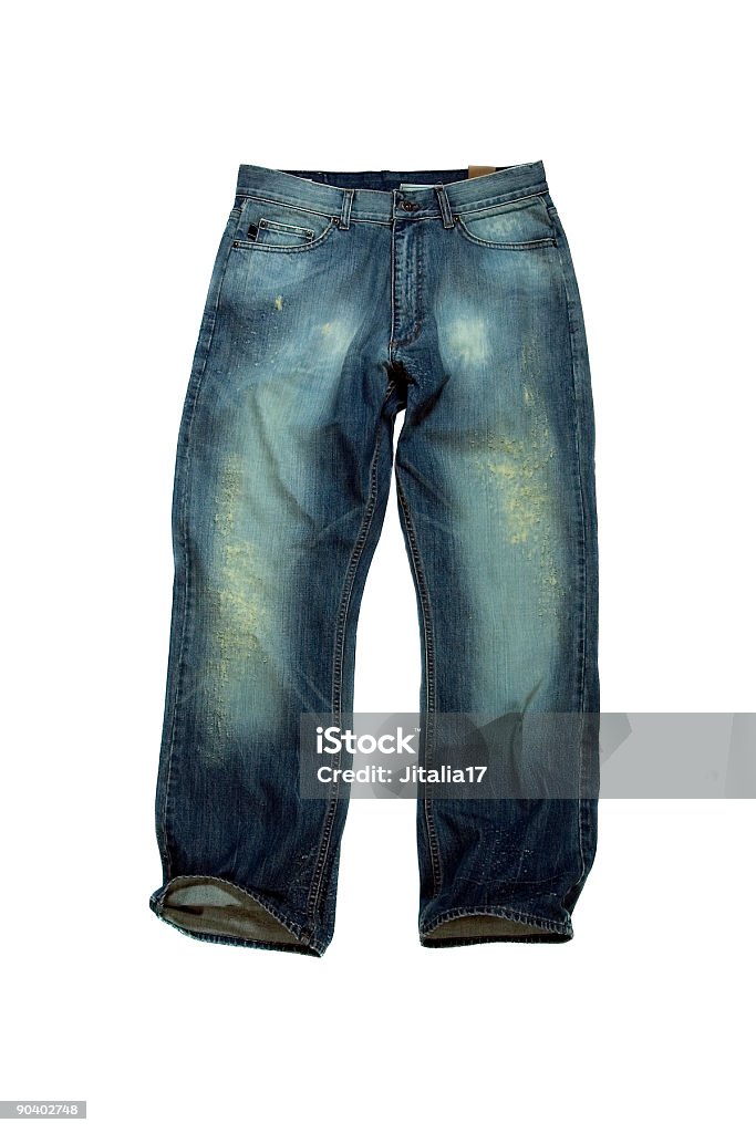 Jeans consumati: Jeans effetto sbiadito e sfilacciature su sfondo bianco - Foto stock royalty-free di Abbigliamento