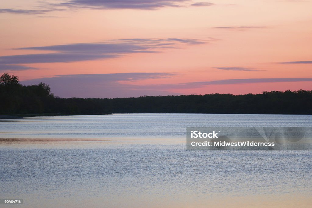 湖の夕日 - アメリカ中西部のロイヤリティフリーストックフォト