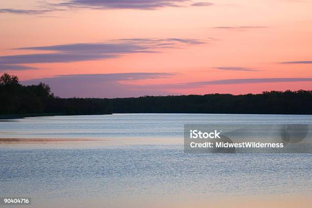 湖の夕日 - アメリカ中西部のストックフォトや画像を多数ご用意 - アメリカ中西部, カラフル, カラー画像