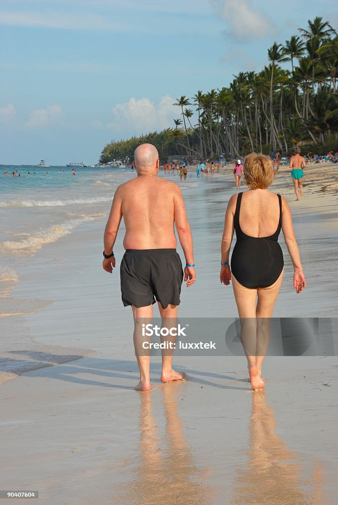 Andar na praia - Royalty-free Adulto Foto de stock