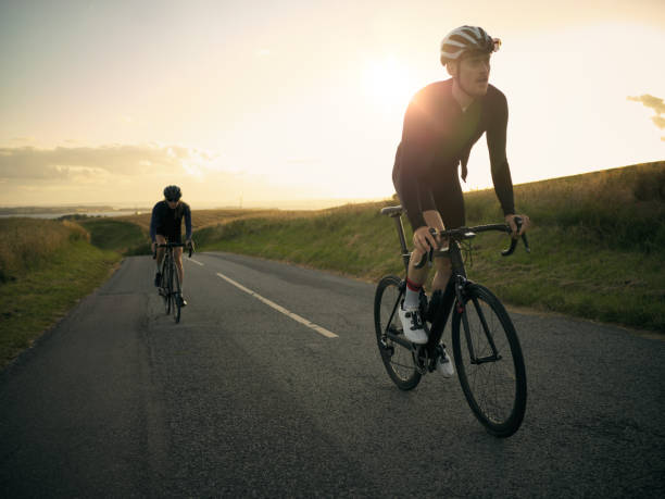 istock Cycling away from the big city 904087052