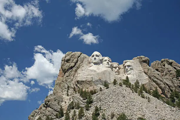 Photo of Mount Rushmore
