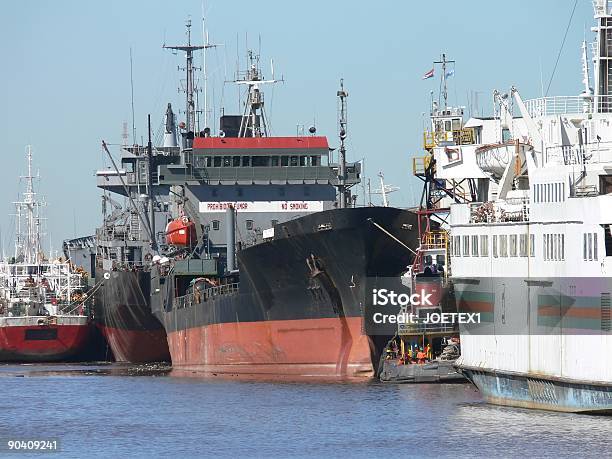 Statki W Porcie W Buenos Aires - zdjęcia stockowe i więcej obrazów Bez ludzi - Bez ludzi, Buenos Aires, Fotografika