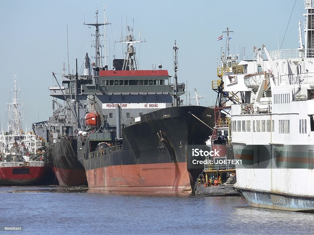 Корабли в Порт Буэнос-Айрес - Стоковые фото Без людей роялти-фри