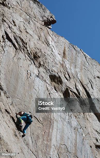 Alpinista Profissional - Fotografias de stock e mais imagens de Alcançar - Alcançar, Alto - Descrição Física, Ao Ar Livre