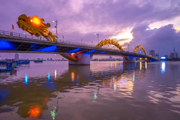 Photo of Dragon Bridge in Da Nang at night