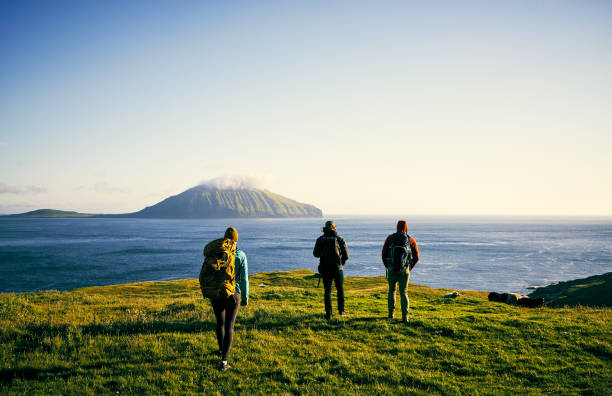 istock See nature with your best friends 904171996