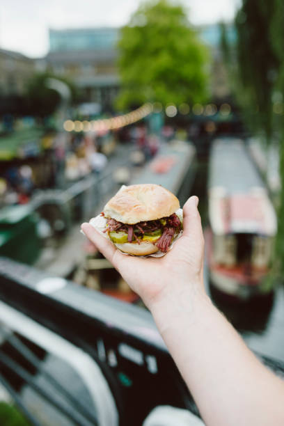 istock London Street Food - hamburger 904186762