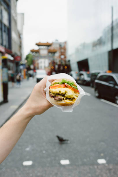 istock London Street Food - hamburger 904187432