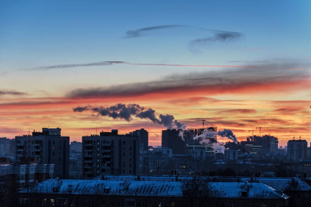 istock Winter city landscape at sunset 904194664