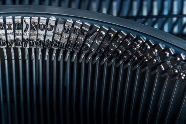 istock Close up  Vintage typewriter, Typewriter typebar detail 904195664