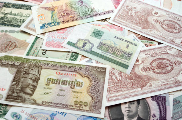 istock Money of the World 904230272