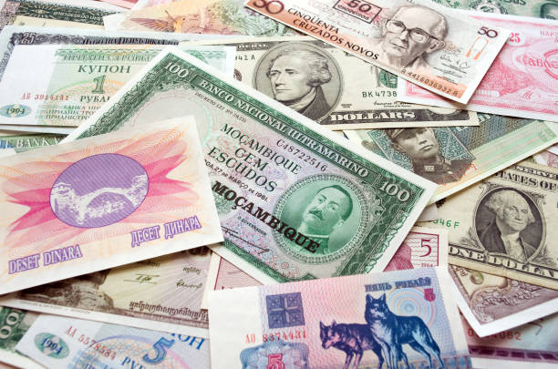 istock Money of the World 904230408