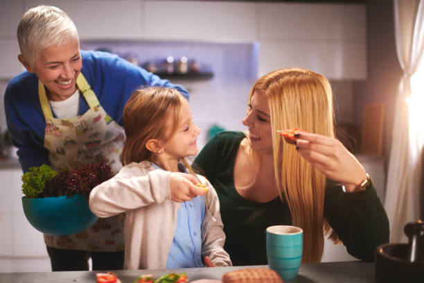 istock Family in the kitchen 904246102