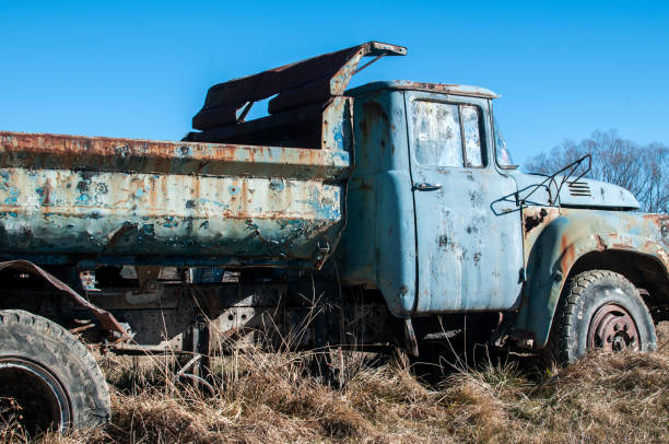 istock Old abandoned dirty broken vintage truck 904261506