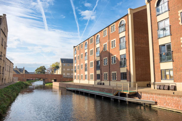 istock Apartment Building Next To A Canal In The UK 904320716