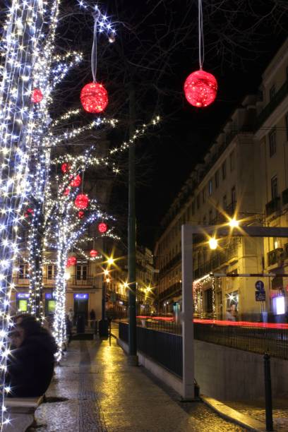 istock Streets and squares illuminated at Christmas in Lisbon 904341064