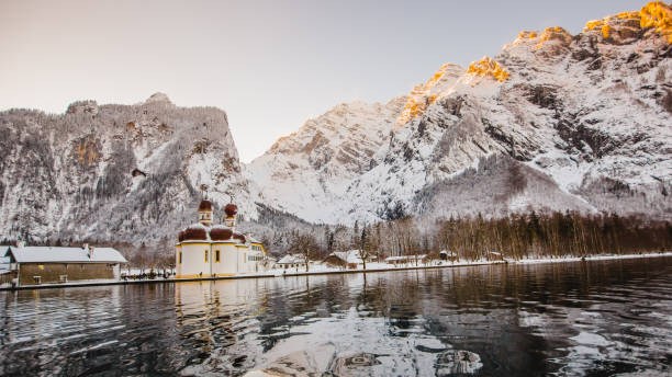 winter koenigssee bayern alps - koenigsee imagens e fotografias de stock