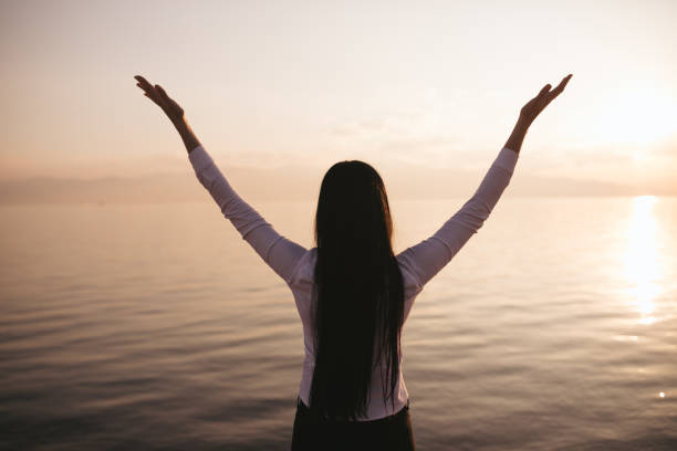 istock Business woman relaxes 904362556