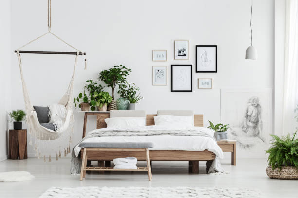 istock Natural bedroom with posters 904377560