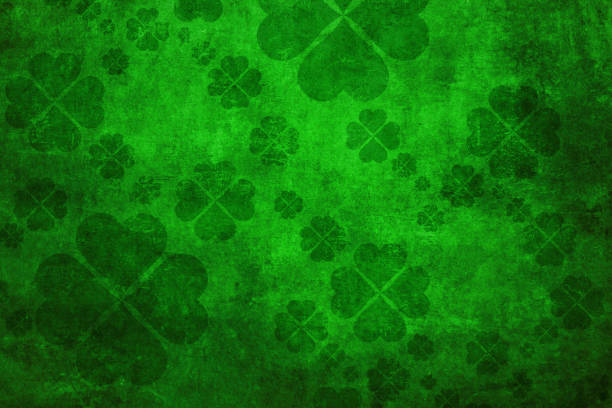 fondo verde grunge shamrock - st patricks day clover four leaf clover irish culture fotografías e imágenes de stock