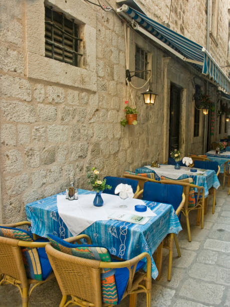 istock Holiday idyll in narrow streets 904479944