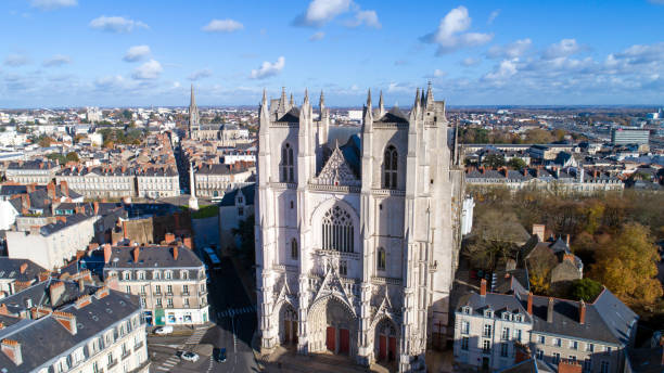 katedra świętego pawła w centrum nantes - st pauls church zdjęcia i obrazy z banku zdjęć