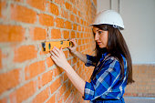 arbeitnehmerin-auf-baustelle.jpg?b=1&s=170x170&k=20&c=afd_HA-KWhKpWRF4g4qMX250YOTqiD9ZE3uHuiGyTv0=