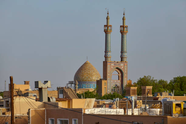 istock Rooftops view of old town Yazd, Iran with Hazireh Mosque. 904539698