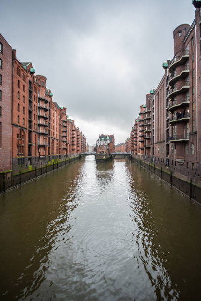 istock Alte Speicher, old storage, fleet in Speicherstadt, brick stone architecture. 904554528